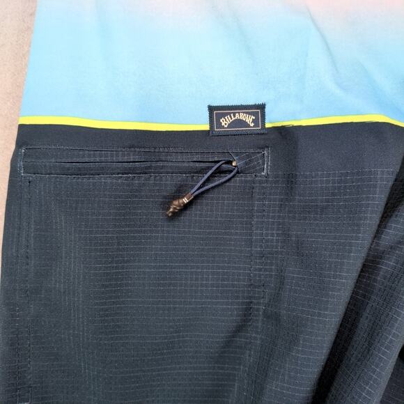 NWT Billabong Recycler Airlite Men's 28x8 Total Performance Board Shorts Fifty50 - Picture 10 of 10